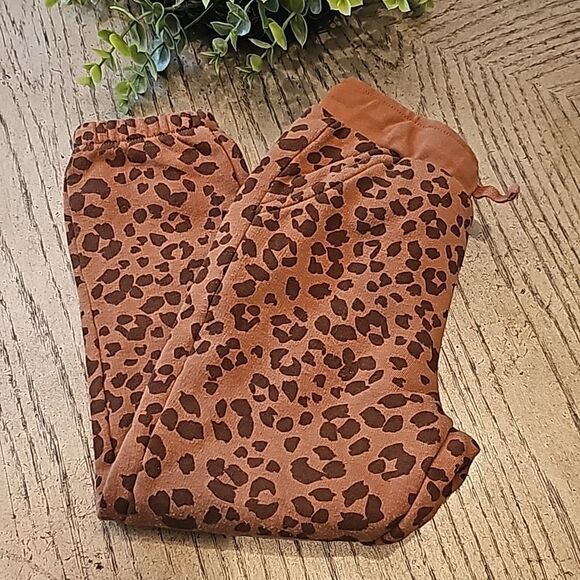 Leopard sweatpant joggers size 4 - Picture 12 of 12